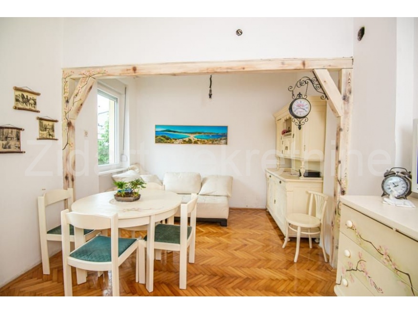 Квартира, 1033 м², 256 000$ — FAKTOR